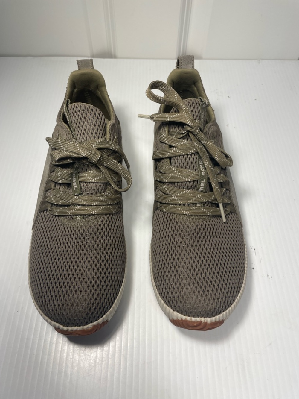 Sorel Women’s Out and About Waterproof Lace Sneakers Size 8 Olive Green Mesh - Picture 2 of 10
